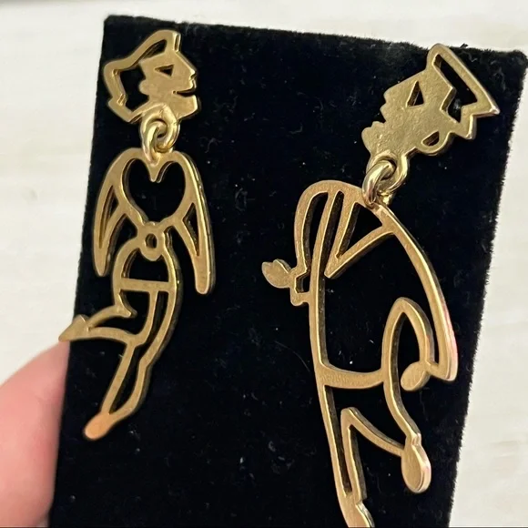 Artisan Vintage Gold Tone Eclectic Man and Woman Earrings - Picture 4 of 11